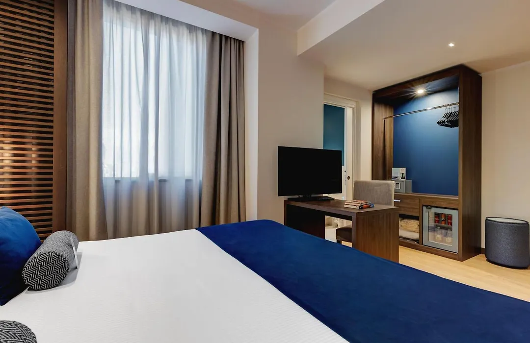 Fly Deco Hotel-1